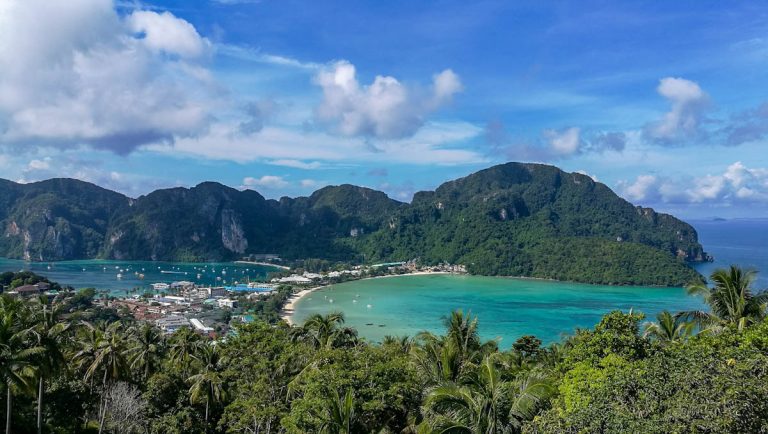 tropical-ocean-mountains-view