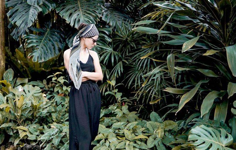 tropical-asian-fashion-trends-black