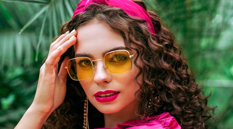 Bold Tropical Makeup Trends to Try